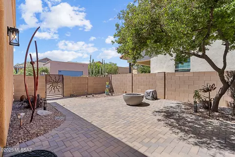 Exterior - 5047 S Thunder Sky Way, Tucson, AZ 85747 photo 8 of 18