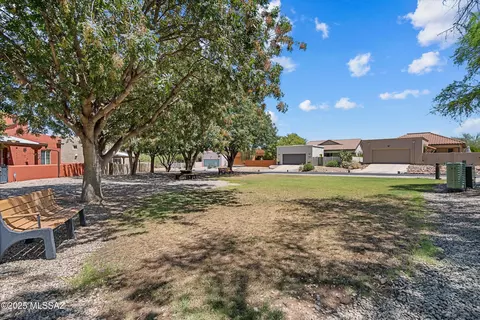Exterior - 5047 S Thunder Sky Way, Tucson, AZ 85747 photo 16 of 18