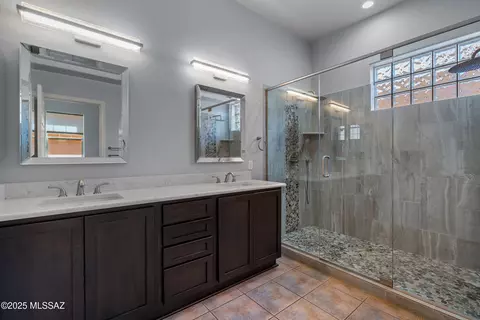 Bath - 5047 S Thunder Sky Way, Tucson, AZ 85747 photo 4 of 5
