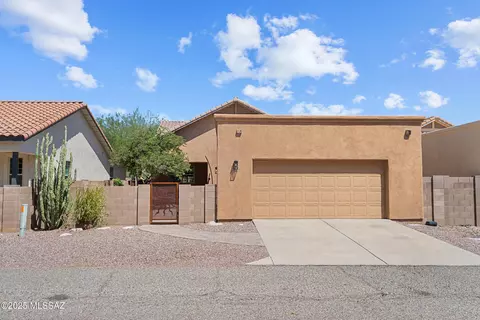 Exterior - 5047 S Thunder Sky Way, Tucson, AZ 85747 photo 13 of 18