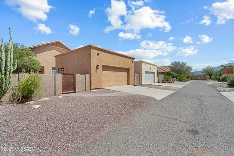 Exterior - 5047 S Thunder Sky Way, Tucson, AZ 85747 photo 12 of 18