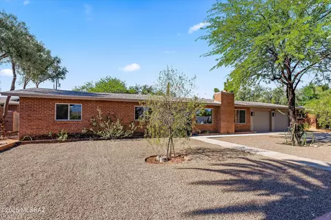6036 E 4th St, Tucson, AZ 85711
