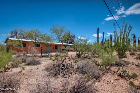 2470 N Shannon Rd, Tucson, AZ 85745