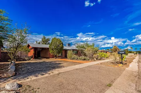4807 E Helen St, Tucson, AZ 85712