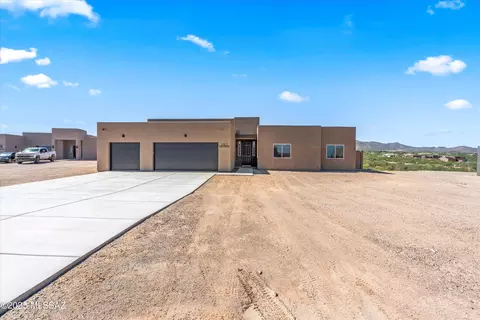 1180 N Range Rider Pl, Vail, AZ 85641
