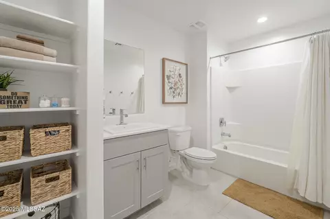 Bath - 12815 E Joffroy Dr, Vail, AZ 85641 photo 2 of 2