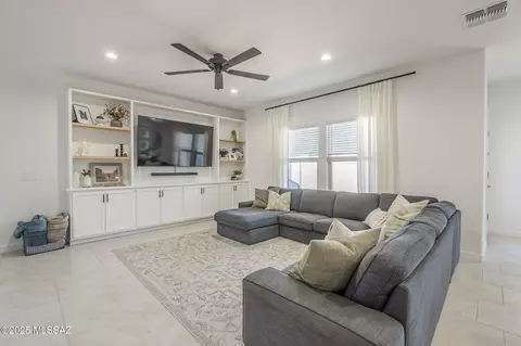 Living - 12815 E Joffroy Dr, Vail, AZ 85641 photo 1 of 3