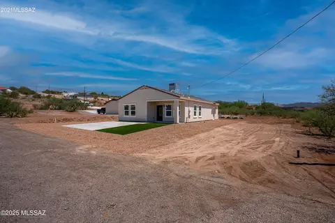 1843 La Paz Ct, Rio Rico, AZ 85648
