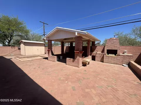 Exterior - 3233 E 25th St, Tucson, AZ 85713 photo 2 of 5
