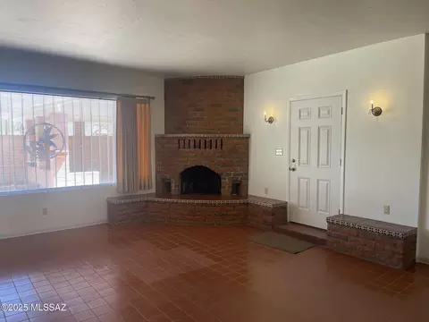 Living - 3233 E 25th St, Tucson, AZ 85713 photo 3 of 4