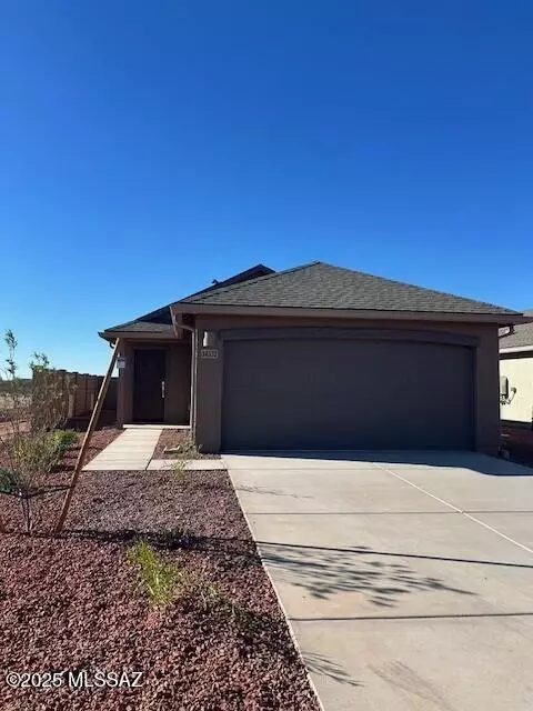 34332 S Incus Rd, Red Rock, AZ 85145