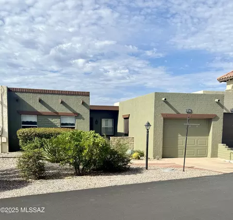 1141 W Camino Sagasta, Green Valley, AZ 85622