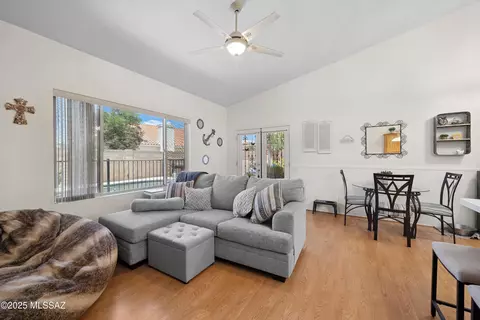 Living - 9855 E Cisco Ct, Tucson, AZ 85748 photo 5 of 6