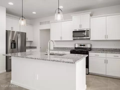 12582 E Remi Dr, Vail, AZ 85641 photo 3