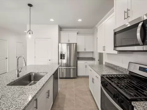 12582 E Remi Dr, Vail, AZ 85641 photo 5