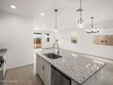 12582 E Remi Dr, Vail, AZ 85641 photo 4