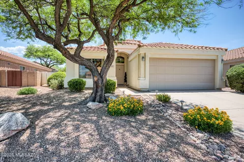2210 N Deer Creek Pl, Tucson, AZ 85749