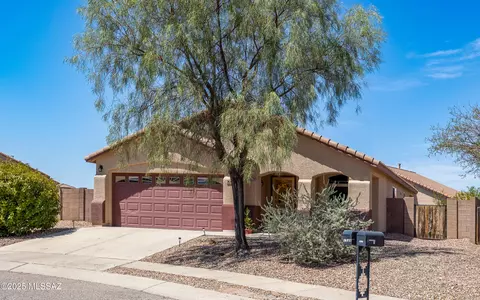 7630 Hinds Willow Way, Tucson, AZ 85747