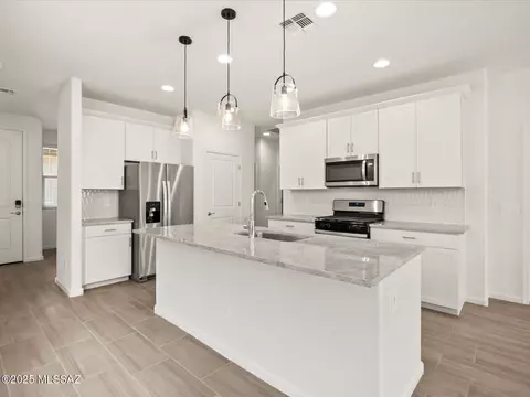 12607 E Remi Dr, Vail, AZ 85641 photo 6