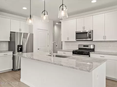 12607 E Remi Dr, Vail, AZ 85641