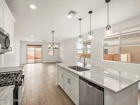 12607 E Remi Dr, Vail, AZ 85641 photo 4