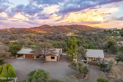 325 W Oak Hills Dr, Oracle, AZ 85623
