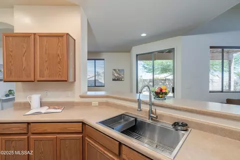 Kitchen - 802 S Echo Vista Dr, Vail, AZ 85641 photo 5 of 5