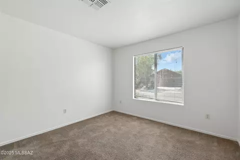 Bedroom - 13211 E Coyote Well Dr, Vail, AZ 85641 photo 2 of 3