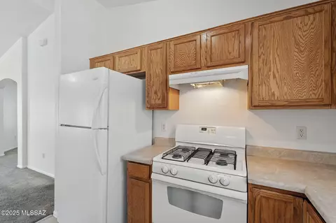 Kitchen - 13211 E Coyote Well Dr, Vail, AZ 85641 photo 1 of 4