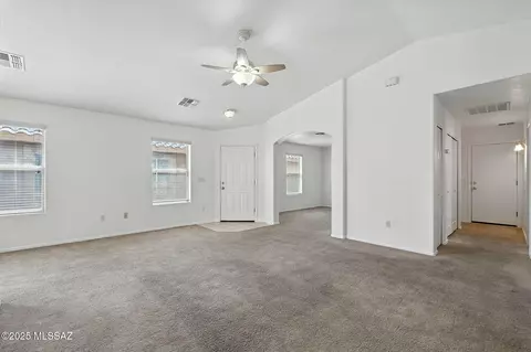 Living - 13211 E Coyote Well Dr, Vail, AZ 85641 photo 2 of 4