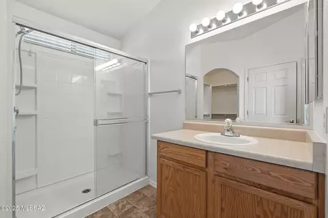 Bath - 13211 E Coyote Well Dr, Vail, AZ 85641 photo 1 of 3