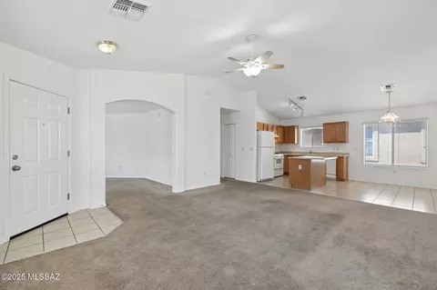 Living - 13211 E Coyote Well Dr, Vail, AZ 85641 photo 3 of 4