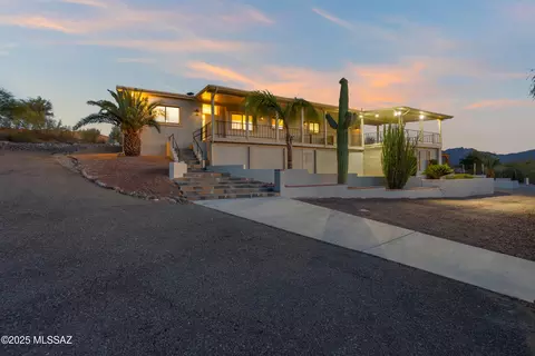 5101 W Camino De La Amapola, Tucson, AZ 85745