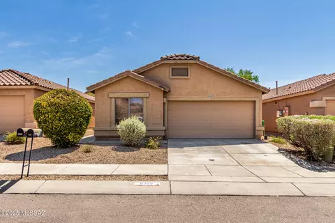8389 S Minoan Dr, Tucson, AZ 85747