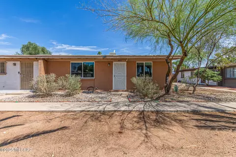3913 S Queen Palm Dr, Tucson, AZ 85730