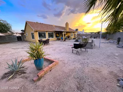 4802 W Ferret Dr, Tucson, AZ 85742