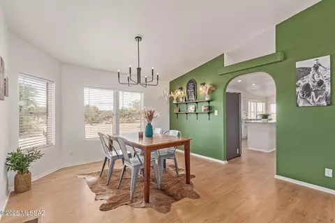 15671 W Yellow Horse Rd, Tucson, AZ 85736