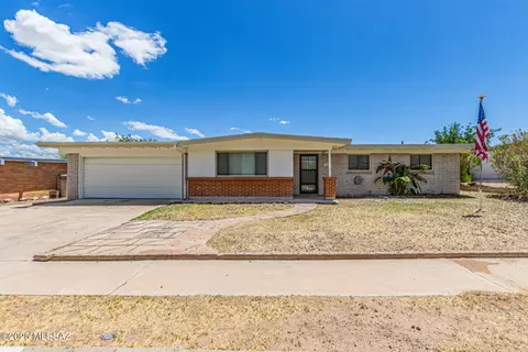 1301 W Calle De Cobre, Sahuarita, AZ 85629