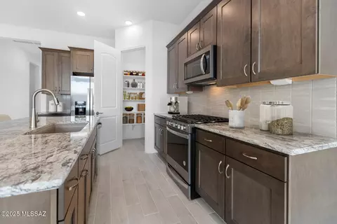 7501 W Janusia Ln, Marana, AZ 85658