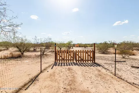 16075 W Quinlin Trl, Tucson, AZ 85735