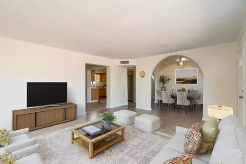 5932 E 27th St, Tucson, AZ 85711