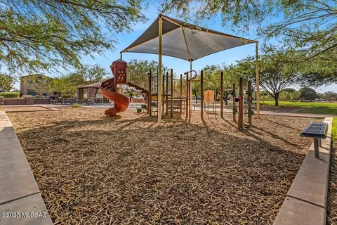 View/Area - 7581 E Fair Meadows Loop, Tucson, AZ 85756 photo 4 of 5