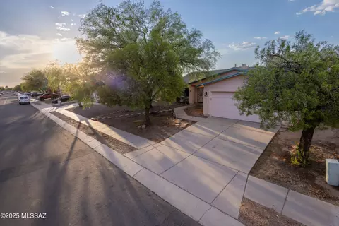 9861 E Bennett Dr, Tucson, AZ 85747 photo 3