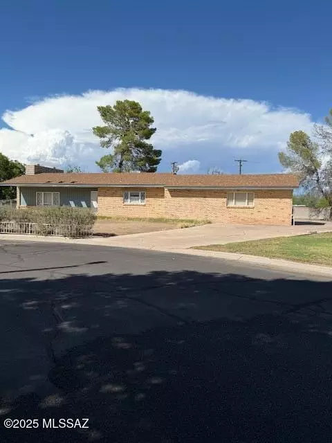 202 W Bonita St, Safford, AZ 85546