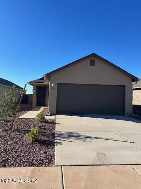 34310 S Incus Rd, Red Rock, AZ 85145
