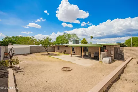 Exterior - 7420 E 45th St, Tucson, AZ 85730 photo 4 of 4