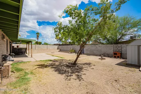 Exterior - 7420 E 45th St, Tucson, AZ 85730 photo 3 of 4