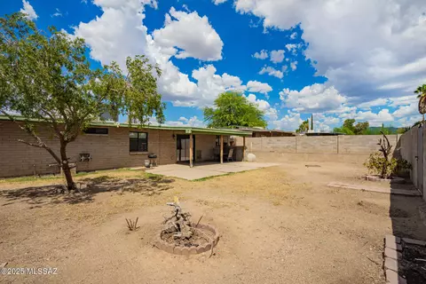 Exterior - 7420 E 45th St, Tucson, AZ 85730 photo 2 of 4