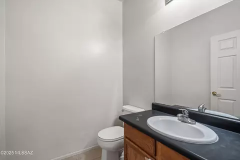 Bath - 7563 E Fair Meadows Loop, Tucson, AZ 85756 photo 1 of 3