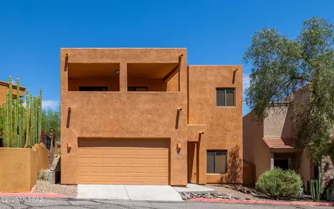 1404 W Kandy Ct, Tucson, AZ 85745